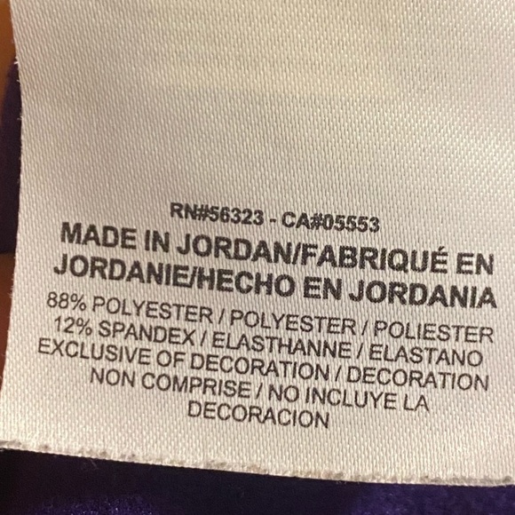 Nike Pro Dri-Fit Embossed Heights Half Zip Top - Picture 8 of 8